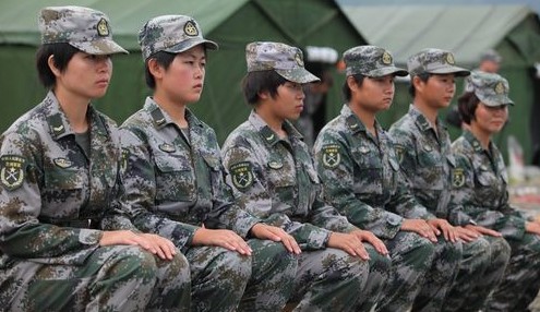 駐訓營里的女兵