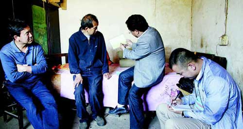 商洛日?qǐng)?bào)社積極開展“雙包雙促”扶貧工作