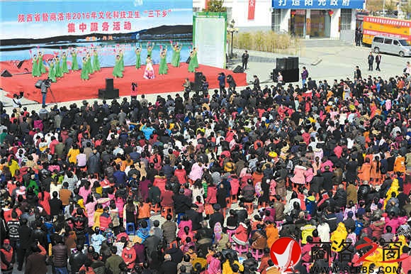 圖為省“三下鄉”活動現場。（記者 方 立 攝）