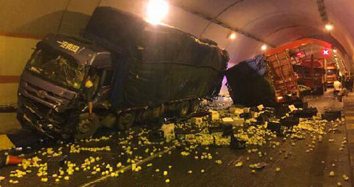 福銀高速隧道發生交通事故無人員傷亡