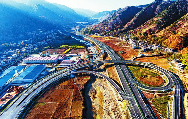 貫穿商洛東西的“黃金大動(dòng)脈”