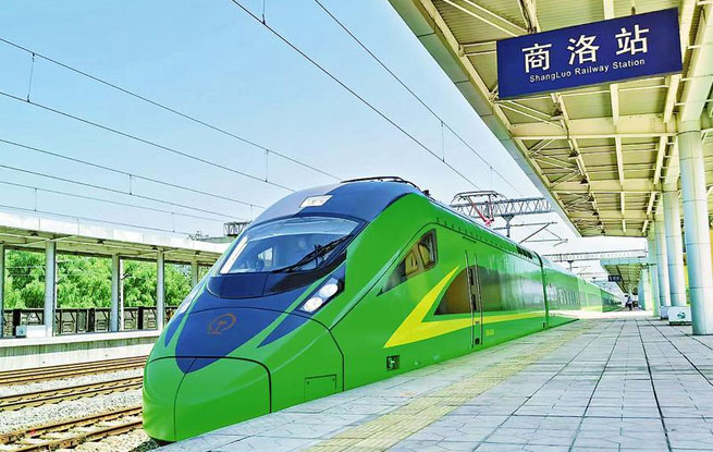 “復興號”動車組首次開進商洛
