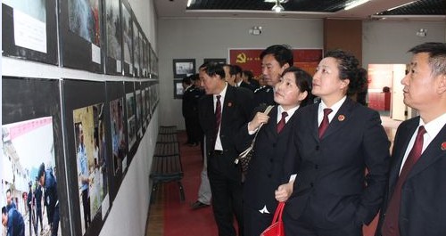 全市政法機關書畫攝影展在市文化館舉行