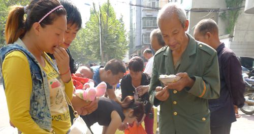 中秋前夕外地游客來(lái)商洛旅游觀光