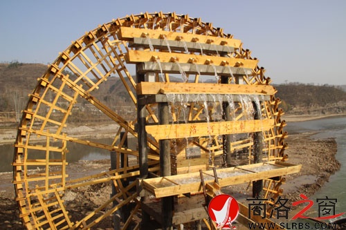 靈口建成商洛最大景觀水車