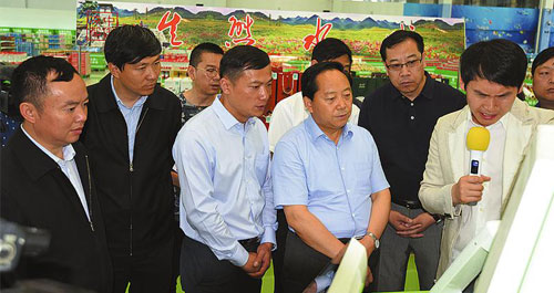 解放思想轉變觀念 開拓創新苦干實干