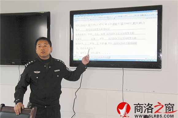 憑借過硬的業務能力，段煒成為全市法制培訓員講師團成員。