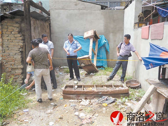 王濤在案發現場調查取證