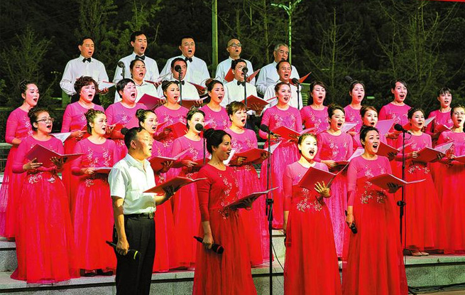 “不忘初心 牢記使命 丹江放歌頌黨恩”慶祝中國共產黨建黨九十八周年群眾文化活動舉行