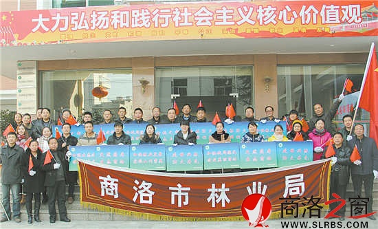 部門主導，全民參與，持之以恒推進城周綠化工作，往日荒山禿嶺如今郁郁蔥蔥。