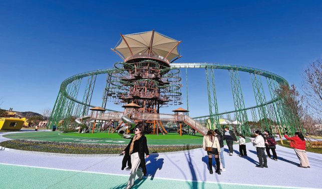 棣花鎮三產融合示范園葡萄星球主題樂園開門試營業