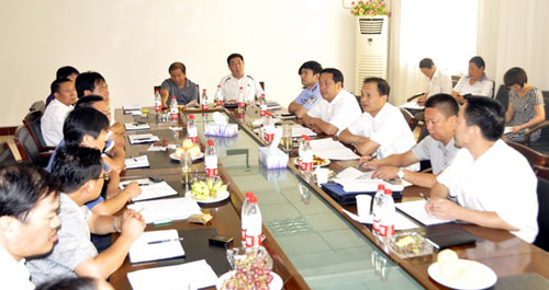 張盈安深入堯柏秀山水泥有限公司召開書記現(xiàn)場(chǎng)會(huì)