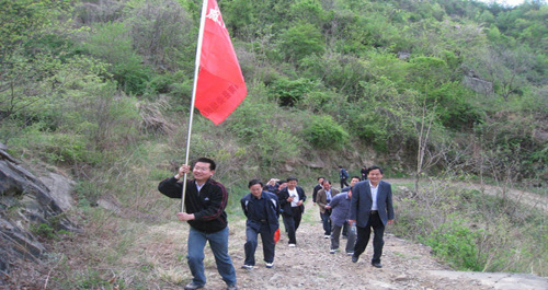 商南縣委組織部戶外拓展訓(xùn)練給力機(jī)關(guān)和諧建設(shè)