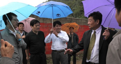 香港四洲集團(tuán)深入鎮(zhèn)安考察板栗深加工項目