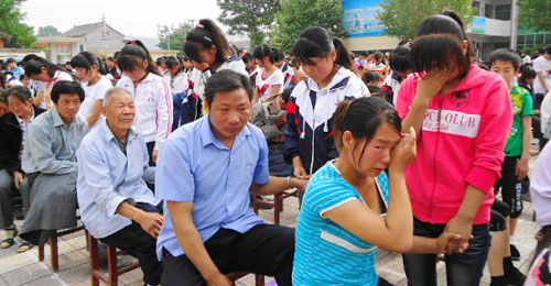 感恩教育團在景村中學開展感恩教育活動