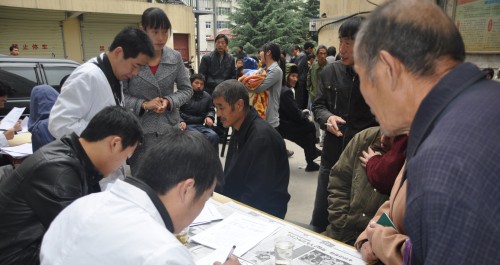 柞水縣殘聯派發輔助器