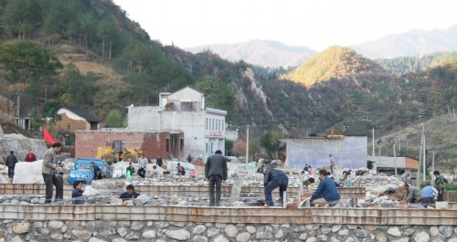 清油河加快移民安置區建設