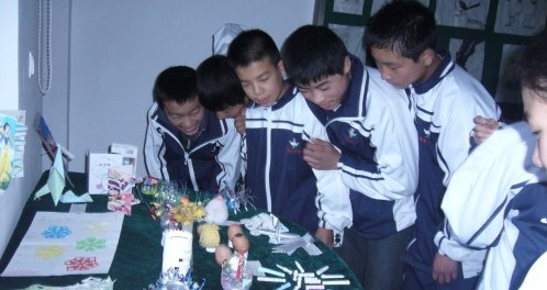 丹鳳棣花中學舉辦美術作品展