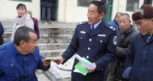 丹鳳縣庾嶺鎮啟動“12·4”全國法制宣傳日系列活動