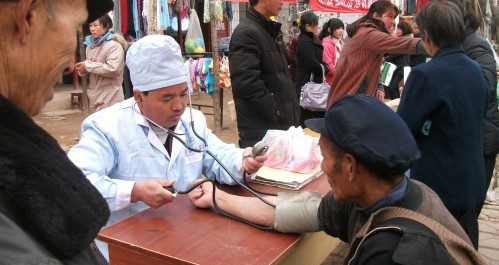 寺坡鎮開展法制政策宣傳