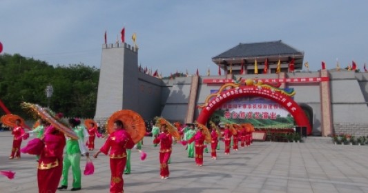 富水鎮開展秧歌比賽活動