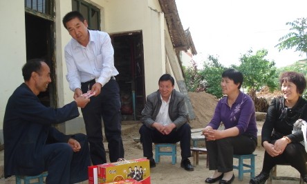 保險賠償金送農家